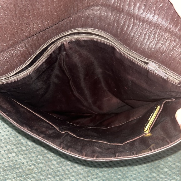 Fendi leather bag bought in Italy bought in the 80’s . Excellent cond - Picture 6 of 10